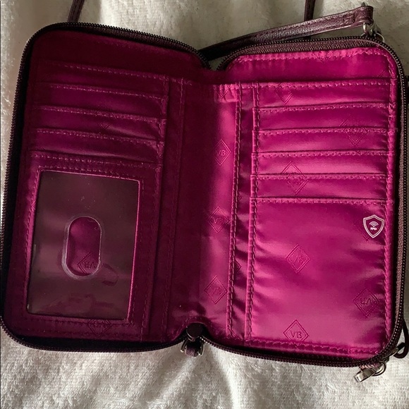 🦄 4/$40 Retired Vera Bradley CardHolder/ Wallet - Picture 3 of 5